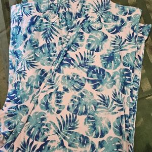 Terra & Sky Teal Leaf Print Capris